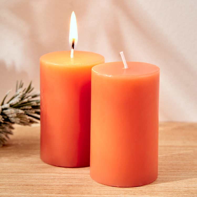 Colour Refresh Set of 2 Mandarin Scented Pillar Candles