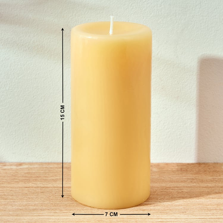 Colour Refresh Lemon Grass Scented Pillar Candle